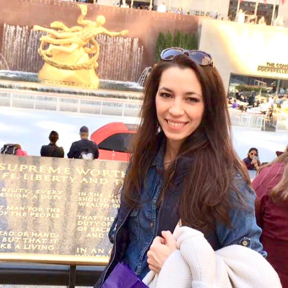 Meet your Posher, Christi - Picture 1 of 2